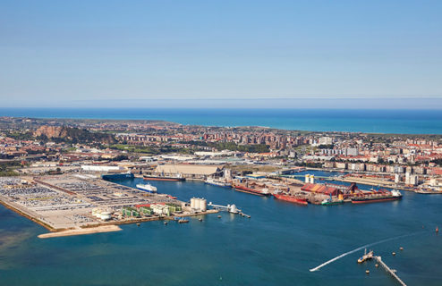 Los puertos españoles siguen batiendo récords: 545 millones de toneladas movidas en 2017